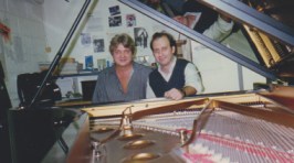 Hugo Landolfi en el Steinway basement Hugo Landolfi en el Steinway basement