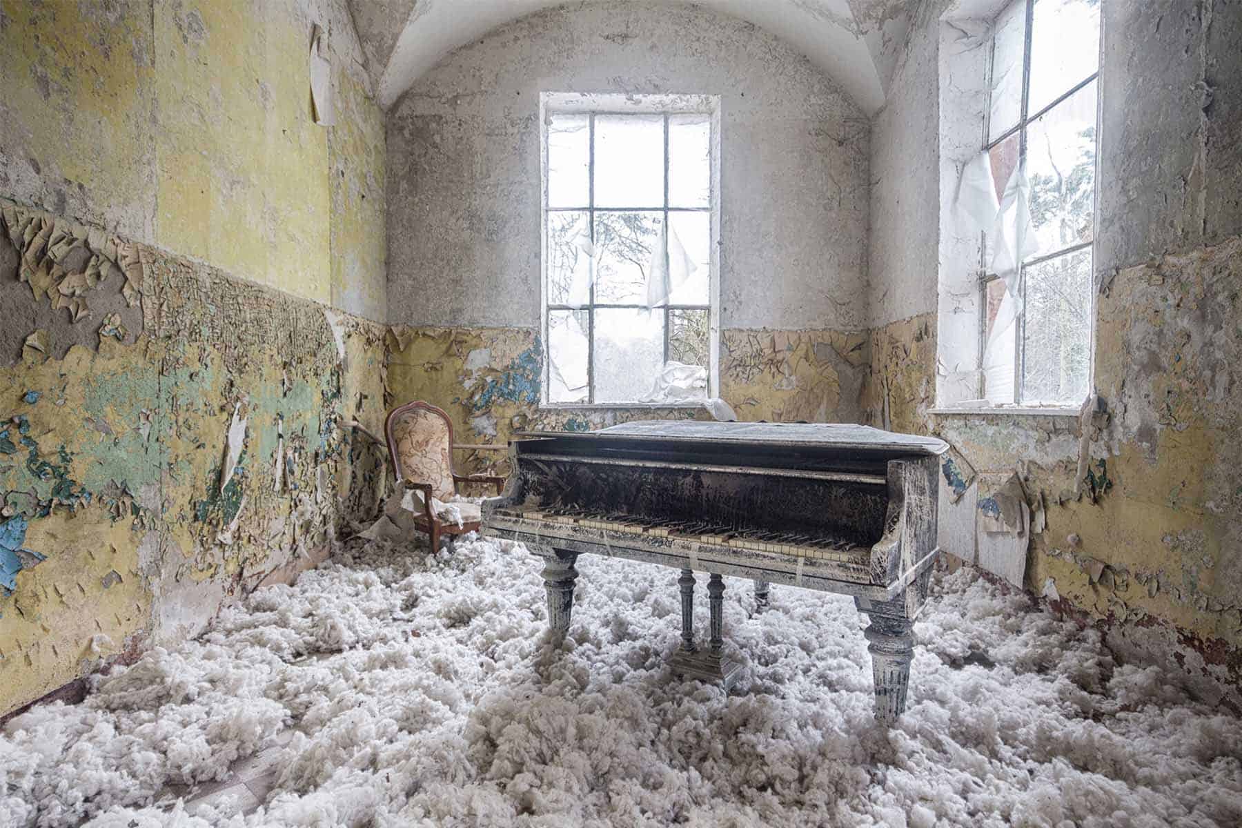 fotografias_de_pianos_abandonados_roman_thiery_requiem_pour_pianos_429098781_1800x1200